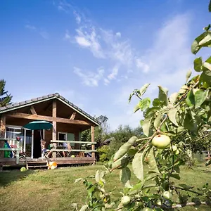 https://huttopia-lac-daiguebelette.hotels-rhonealpes.com